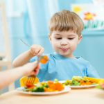 alimentos que devem ser incluidos no cardapio das criancas